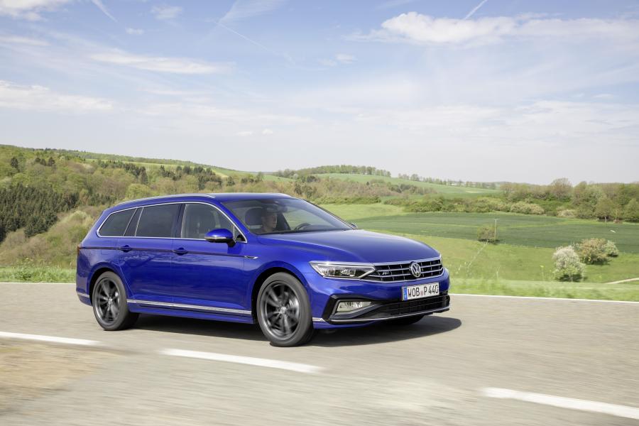  Volkswagen Passat R-Line Variant (B8) 2019 года  (WW) (фото 28 из 49)